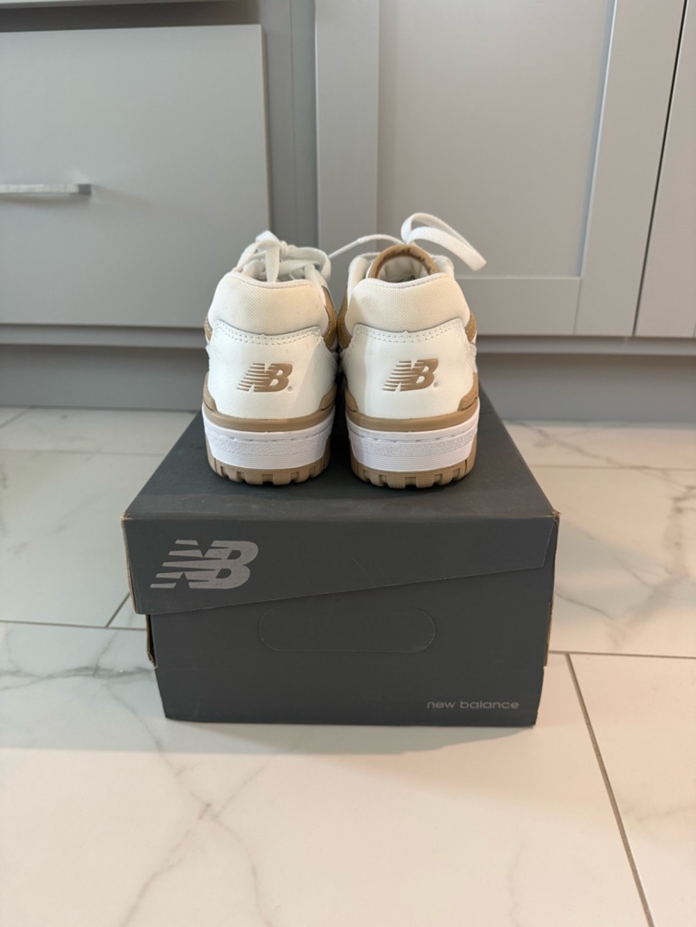 New Balance 550 Womens Sneakers View 2